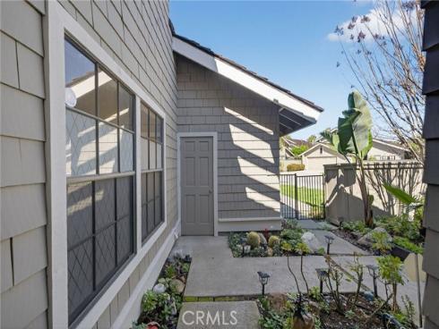 10  Pinewood  , Irvine, CA