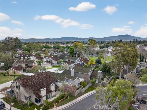 10  Pinewood  , Irvine, CA