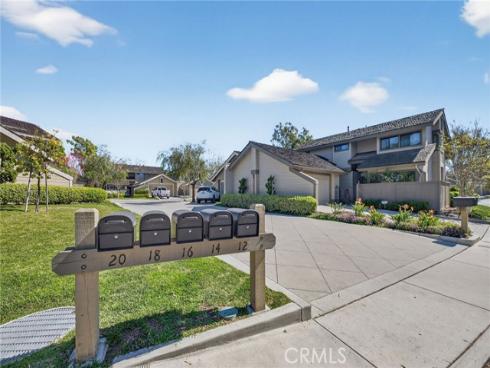 10  Pinewood  , Irvine, CA