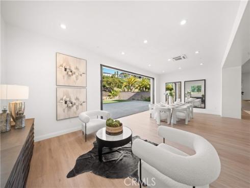 221  Clear Fls  , Irvine, CA