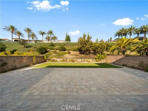 221  Clear Fls  , Irvine, CA