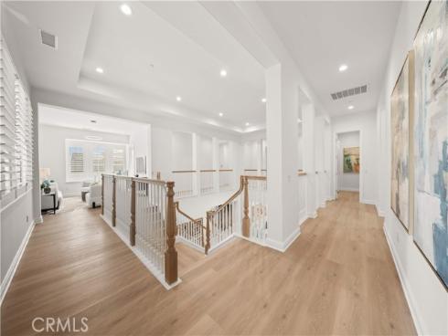 221  Clear Fls  , Irvine, CA