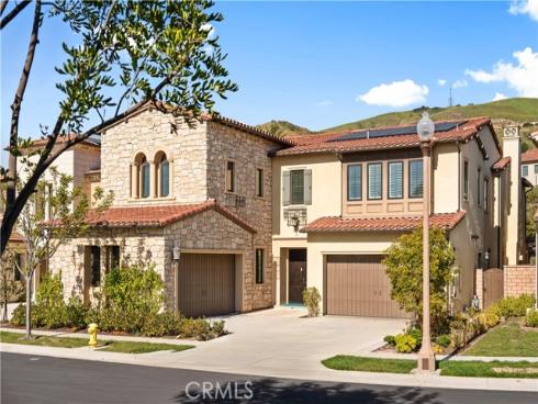 221  Clear Fls  , Irvine, CA