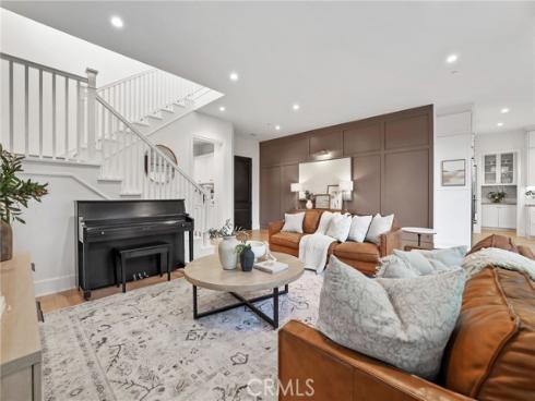 103  Vigna  , Irvine, CA