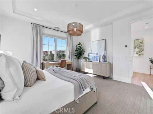 103  Vigna  , Irvine, CA