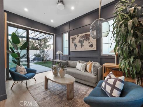 103  Vigna  , Irvine, CA