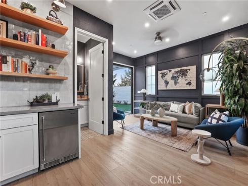 103  Vigna  , Irvine, CA