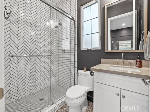 103  Vigna  , Irvine, CA