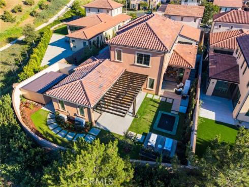 103  Vigna  , Irvine, CA