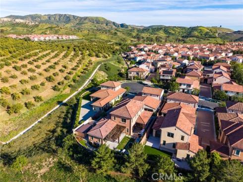 103  Vigna  , Irvine, CA