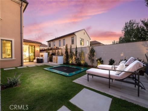 103  Vigna  , Irvine, CA