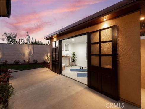 103  Vigna  , Irvine, CA