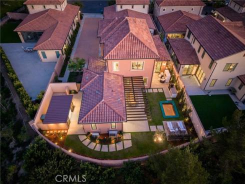 103  Vigna  , Irvine, CA