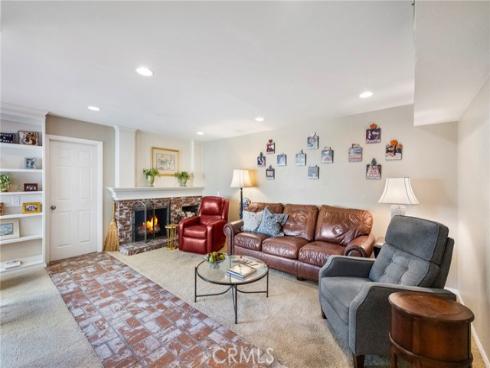 23  Rainbow Falls  , Irvine, CA