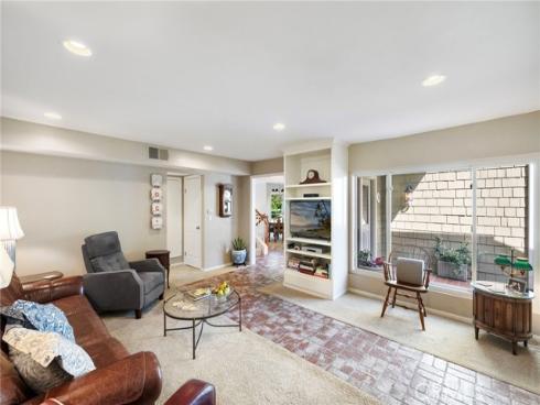 23  Rainbow Falls  , Irvine, CA