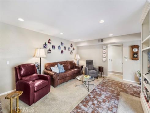 23  Rainbow Falls  , Irvine, CA