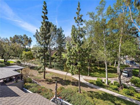 23  Rainbow Falls  , Irvine, CA
