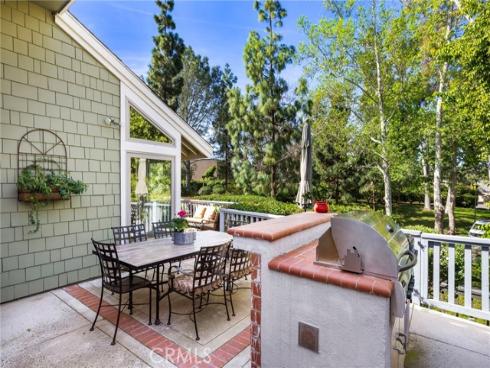 23  Rainbow Falls  , Irvine, CA