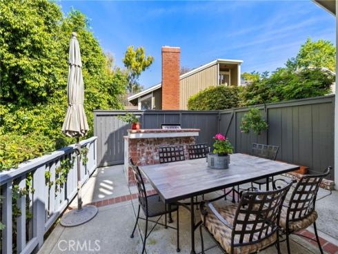 23  Rainbow Falls  , Irvine, CA