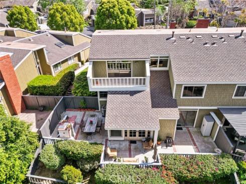 23  Rainbow Falls  , Irvine, CA