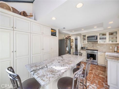 23  Rainbow Falls  , Irvine, CA