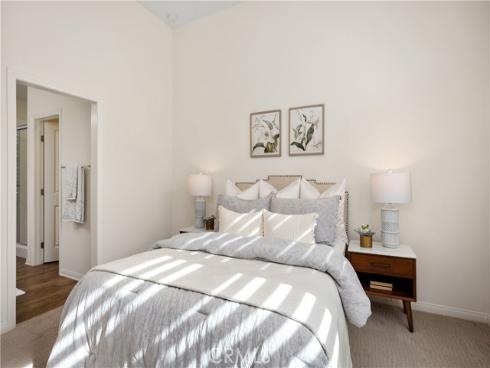 86  Mayfair  , Irvine, CA