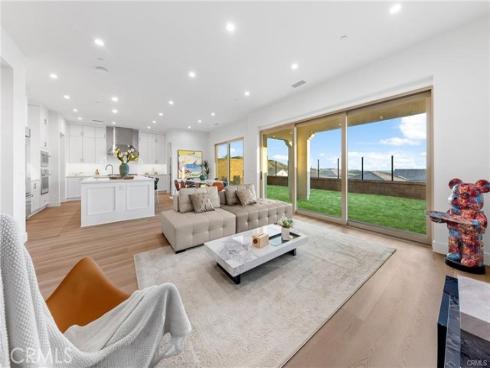 118  Sunnybank  , Irvine, CA