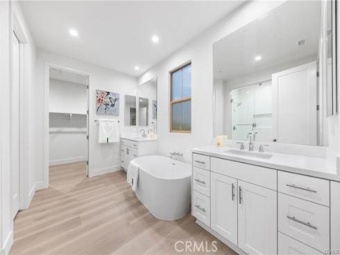 118  Sunnybank  , Irvine, CA