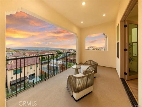 118  Sunnybank  , Irvine, CA