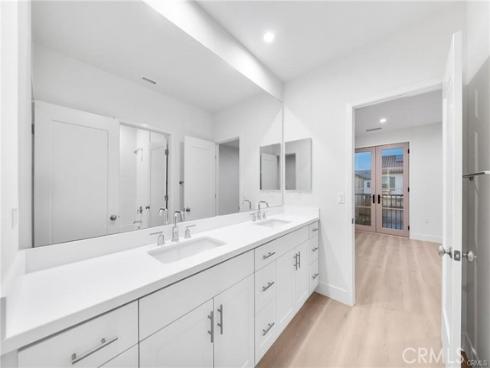 118  Sunnybank  , Irvine, CA