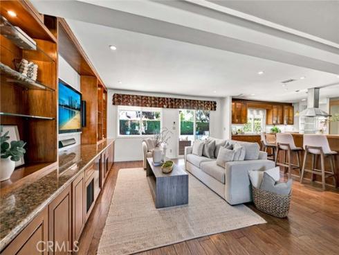 25  Bennington  , Irvine, CA