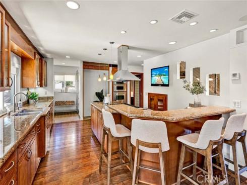 25  Bennington  , Irvine, CA