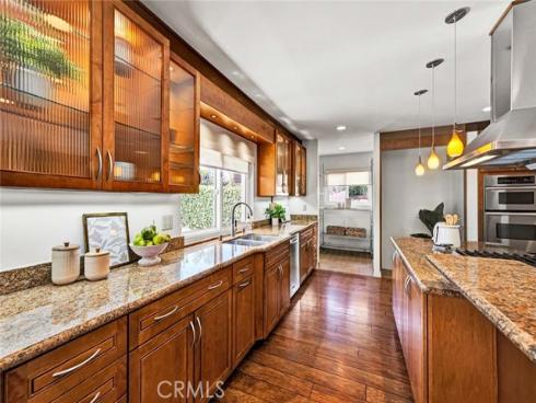 25  Bennington  , Irvine, CA