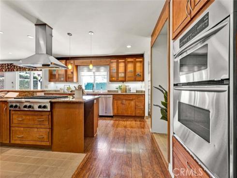 25  Bennington  , Irvine, CA