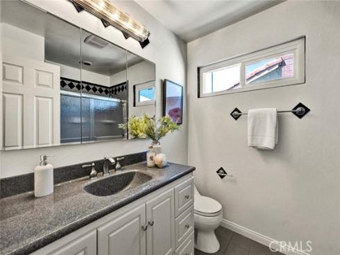 25  Bennington  , Irvine, CA