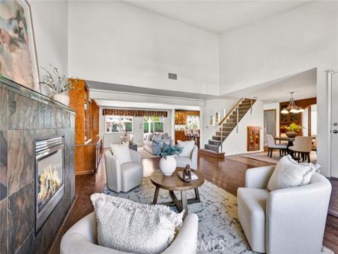 25  Bennington  , Irvine, CA