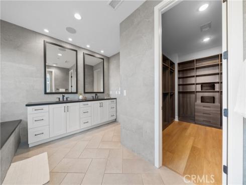 271  Merit  , Irvine, CA