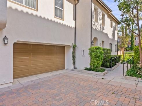 195  Lockford  , Irvine, CA