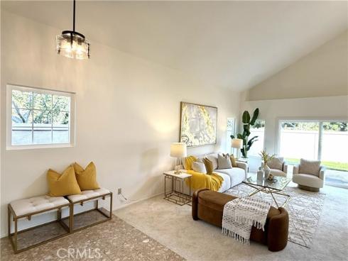 18  Decente  , Irvine, CA