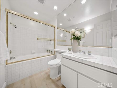 2233  Martin  204 , Irvine, CA