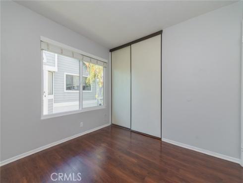 83  Huntington  278 , Irvine, CA