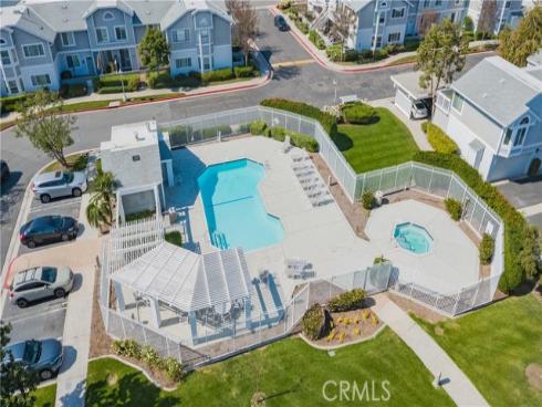 83 Huntington 278 , Irvine, CA