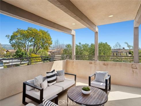 101  Newington  , Irvine, CA