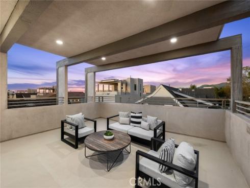 101  Newington  , Irvine, CA