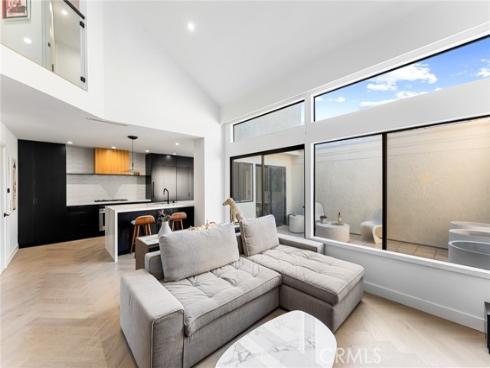 45  Morena  , Irvine, CA