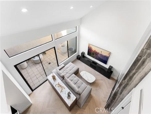 45  Morena  , Irvine, CA