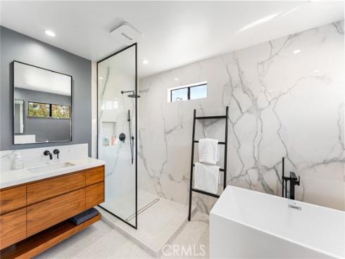 45  Morena  , Irvine, CA