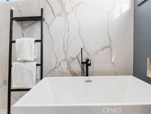 45  Morena  , Irvine, CA