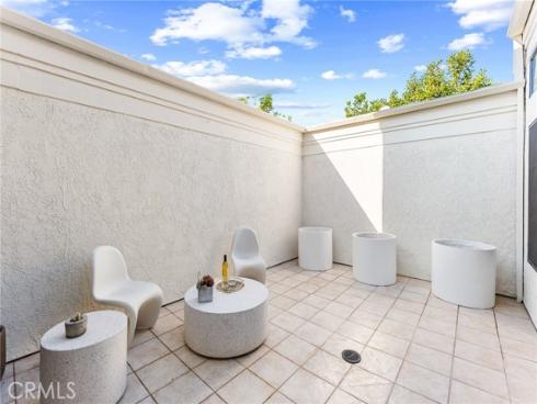 45  Morena  , Irvine, CA