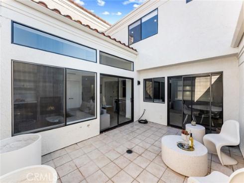 45  Morena  , Irvine, CA